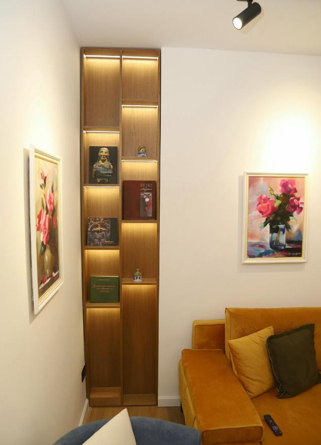 Mjolly Apartment Tirana Buitenkant foto