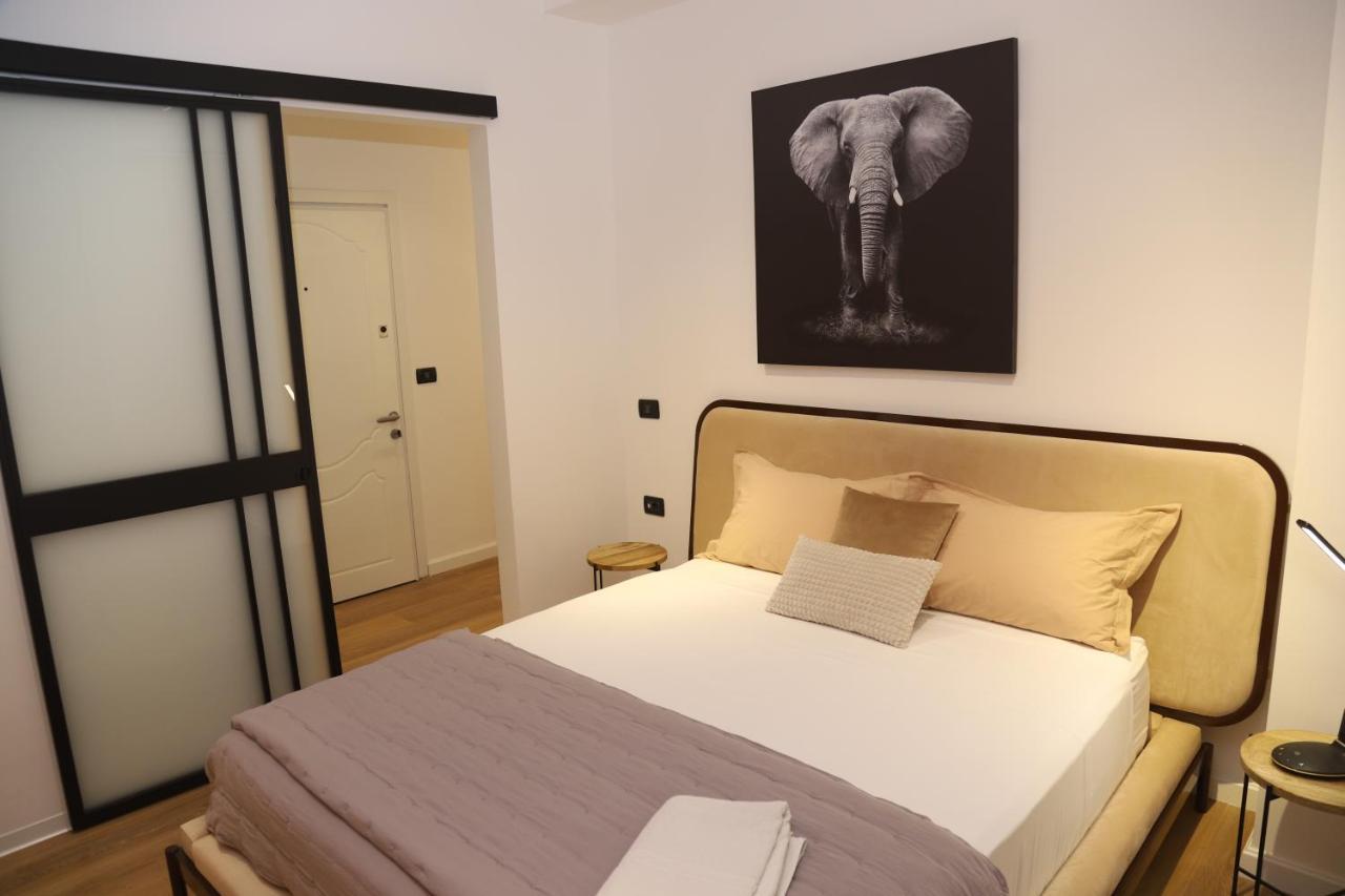 Mjolly Apartment Tirana Buitenkant foto