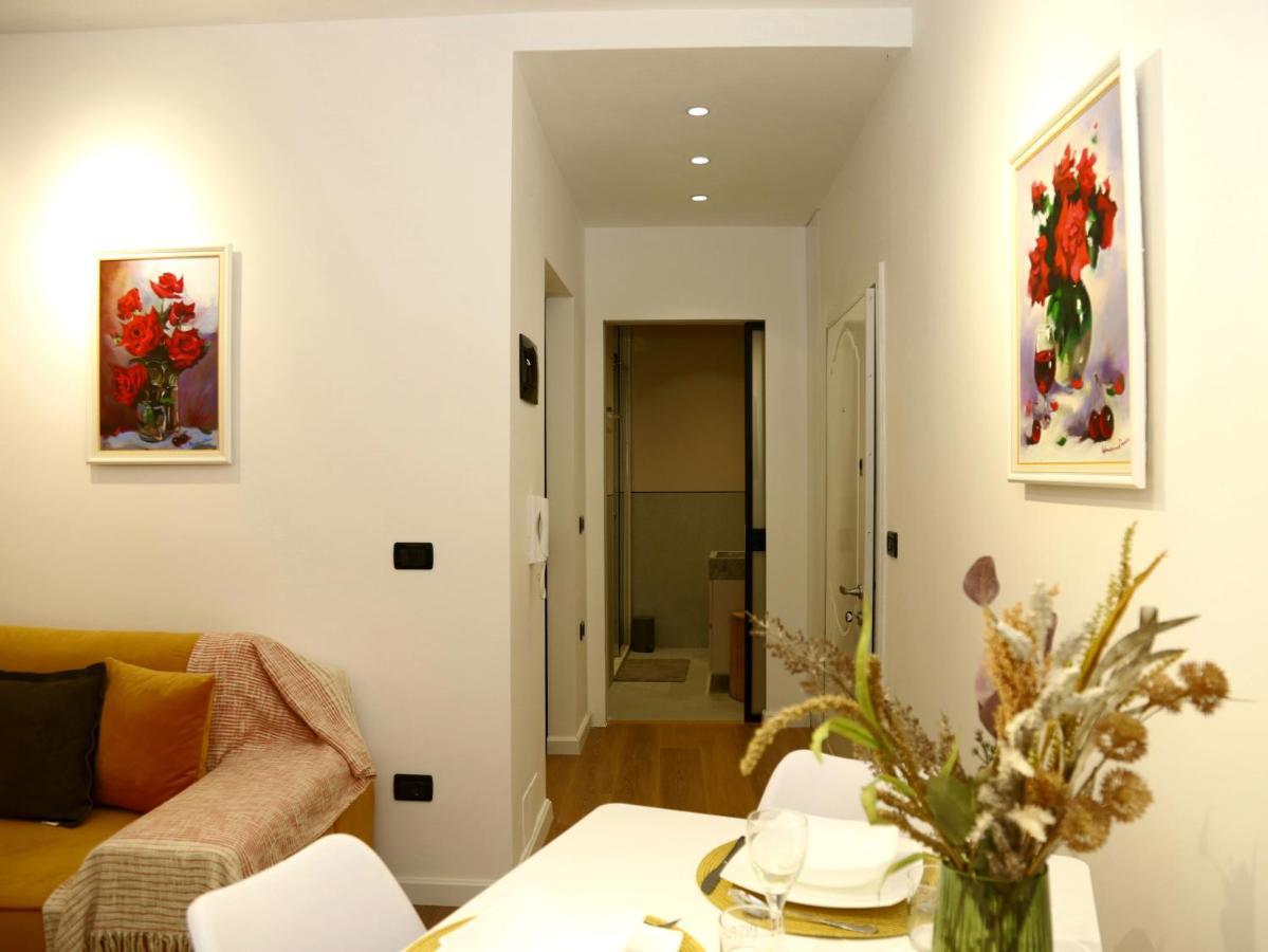Mjolly Apartment Tirana Buitenkant foto