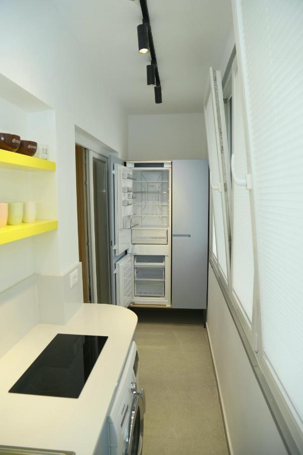 Mjolly Apartment Tirana Buitenkant foto