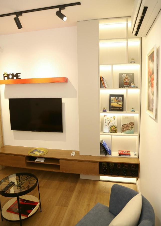 Mjolly Apartment Tirana Buitenkant foto