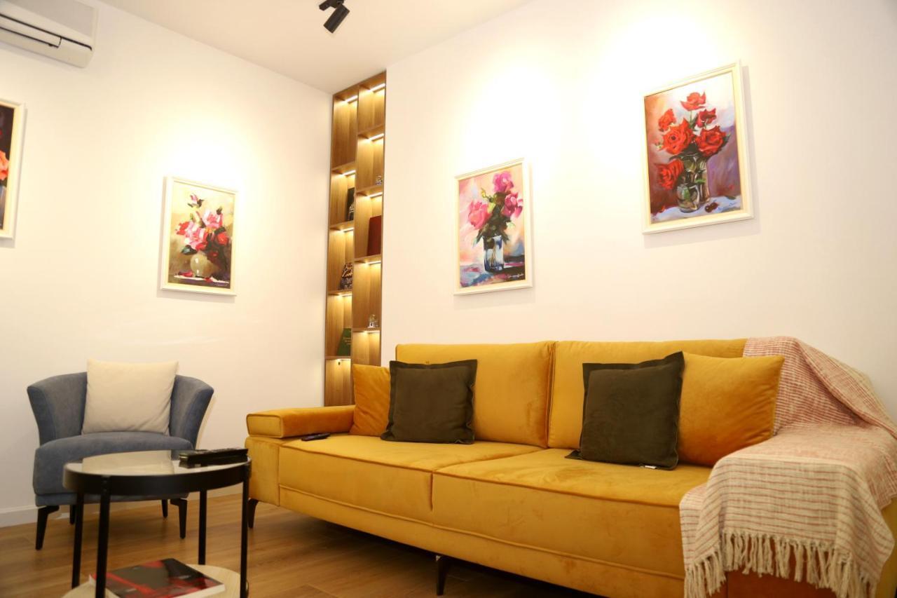 Mjolly Apartment Tirana Buitenkant foto