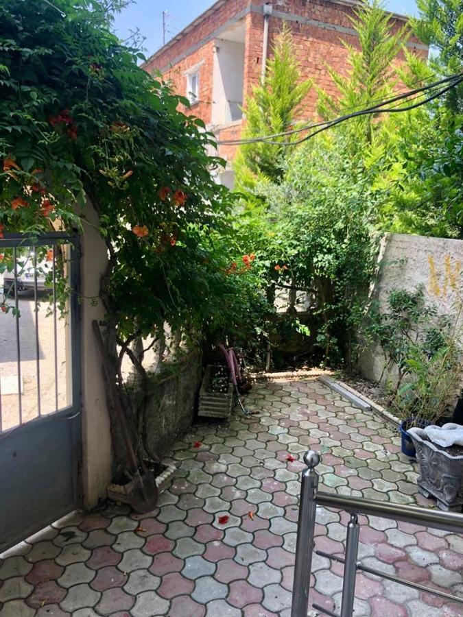 Mjolly Apartment Tirana Buitenkant foto